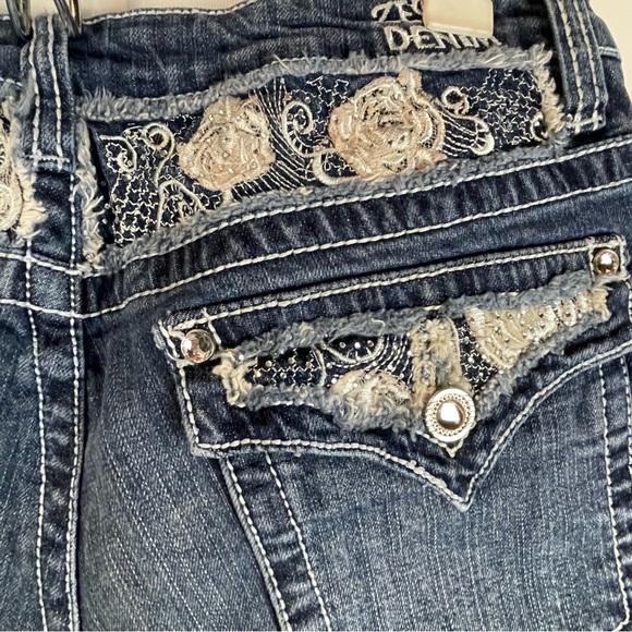 Zenim Thick Stitch Embroidered Medium Wash Denim Jeans Women’s Size 8 - Picture 10 of 15